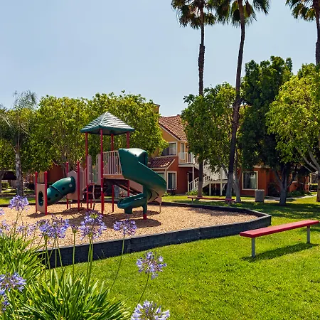 Clementine Hotel & Suites Anaheim-2