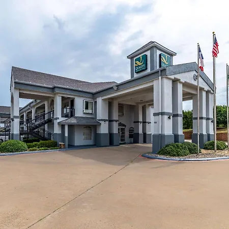 Quality Inn & Suites Canton-2