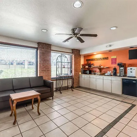 Econo Lodge Inn & Suites Mckinney - Plano North-2