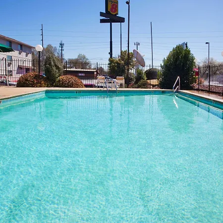 Travelodge By Wyndham Columbus State University-3