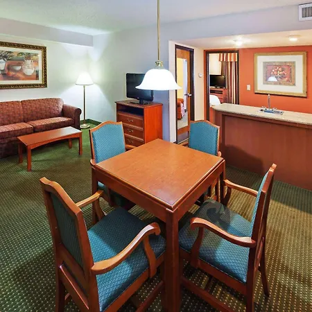 Americinn By Wyndham Omaha-3