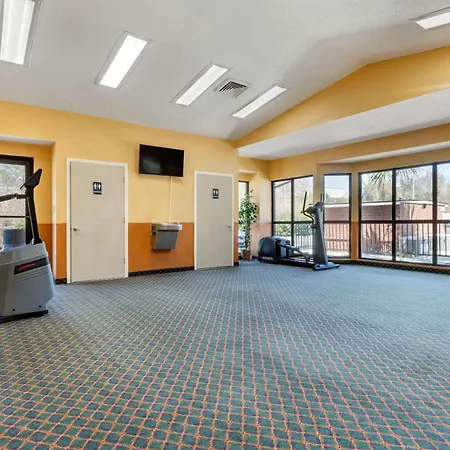 Econo Lodge Florence - Darlington-3