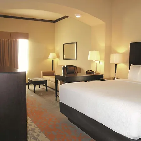 La Quinta By Wyndham Eastland-3