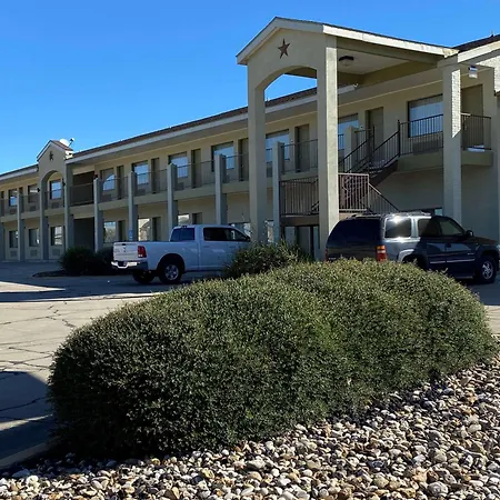 Surestay Hotel By Best Western Floresville-3