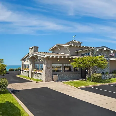 Cavalier Oceanfront Resort-3