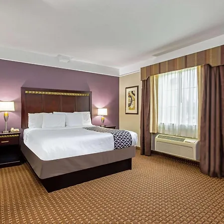 La Quinta By Wyndham Cleburne-3