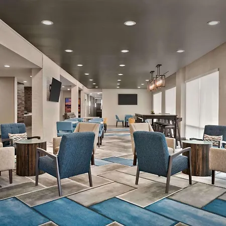 La Quinta Inn & Suites By Wyndham San Bernardino-2