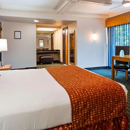 Best Western Pine Tree Motel-2