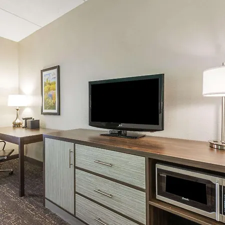 La Quinta By Wyndham Jamestown-3