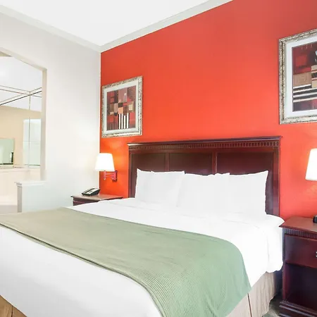 Baymont By Wyndham Crestview-2