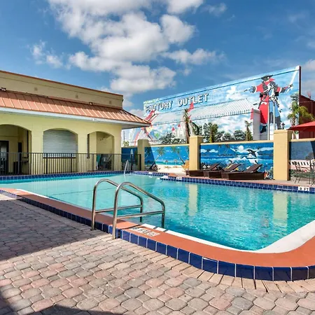 Clarion Inn & Suites Kissimmee-Lake Buena Vista South-2