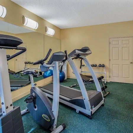 La Quinta By Wyndham Naples Downtown-2