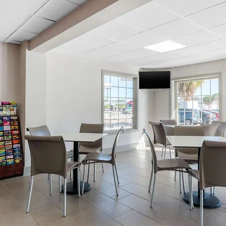 Econo Lodge Airport - Rj Stadium-2