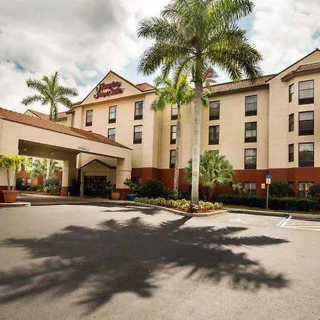 Hampton Inn & Suites Fort Myers Beach/Sanibel Gateway-3