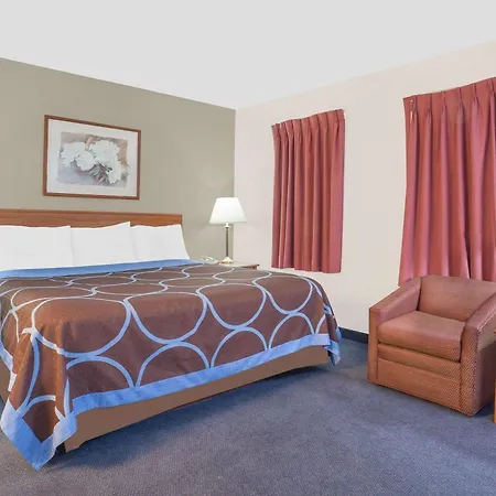 Super 8 By Wyndham Middletown-2