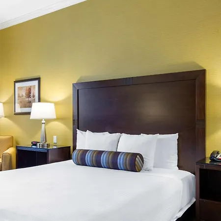 The Oaks Hotel & Suites-2