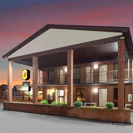 Super 8 By Wyndham Sandusky-2