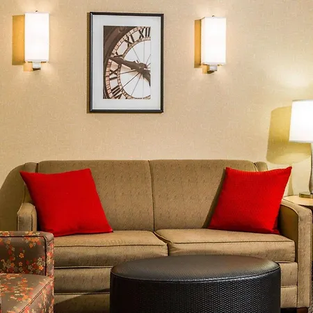 Cambria Hotel Traverse City-2