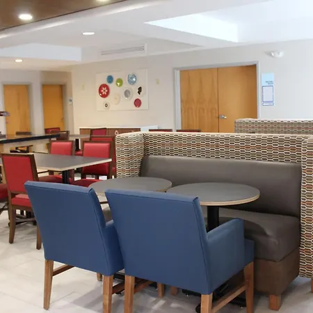 Holiday Inn Express Forest City By Ihg-3