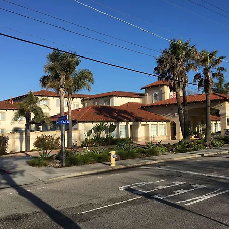 Best Western Plus Capitola By-The-Sea Inn & Suites-3