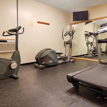 Best Western Plaza Hotel Saugatuck-3
