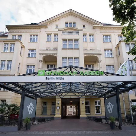 Wyndham Garden Berlin Mitte-3
