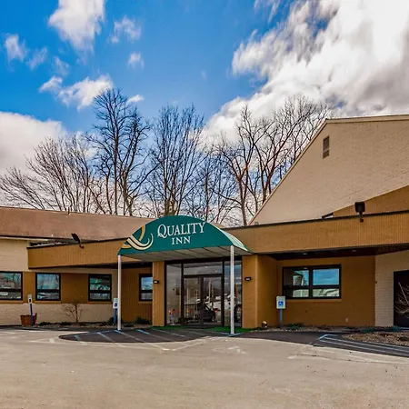 Quality Inn Schenectady - Albany-3