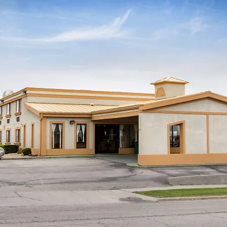 Quality Inn & Suites Bloomington University Area-3