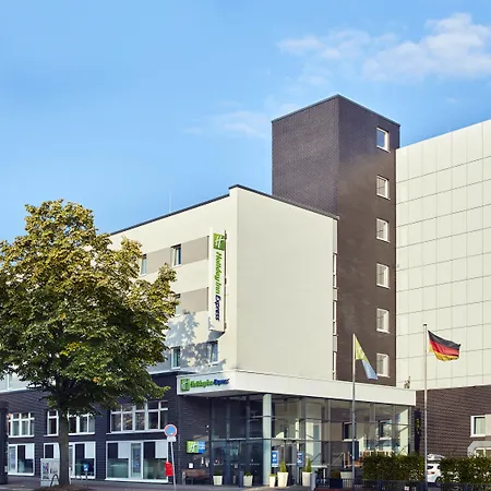Premier Inn Hamburg City Alster-3