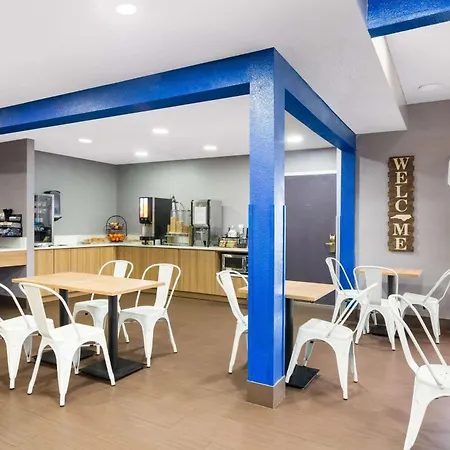 Microtel Inn & Suites By Wyndham Matthews/Charlotte-2
