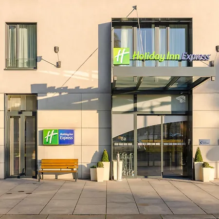 Holiday Inn Express Dresden City Centre-3