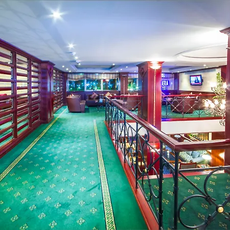Riviera Hotel-2