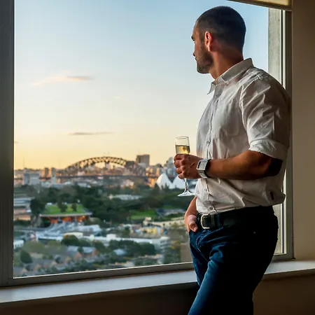Holiday Inn Sydney Potts Point-3