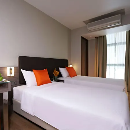 Aqueen Hotel Kitchener-2