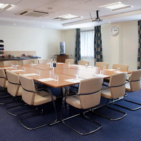 Holiday Inn Express Cardiff Airport, An Ihg Hotel-2