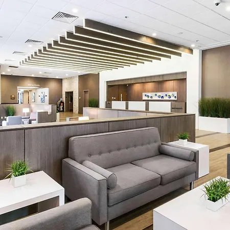 Best Western Premier Calgary Plaza Hotel & Conference Centre-3