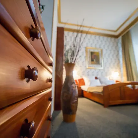 Bucharest Comfort Suites Hotel-2