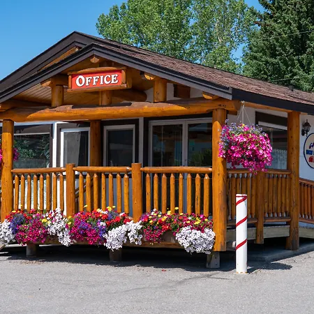 Rocky Mountain Ski Lodge-3