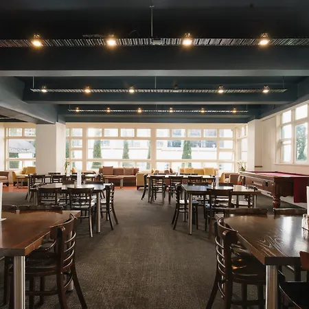 Kiwi International Hotel-2