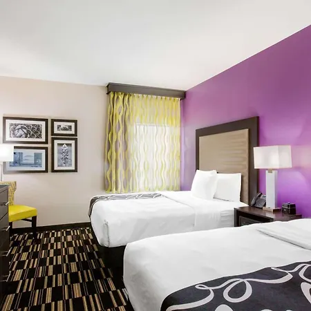 La Quinta By Wyndham Mcallen Convention Center-3
