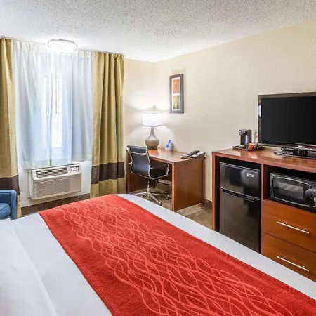 Comfort Inn Waukesha - Milwaukee West-2