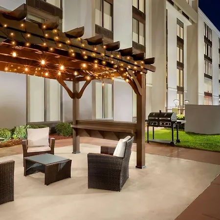 La Quinta Inn & Suites By Wyndham Dothan-3