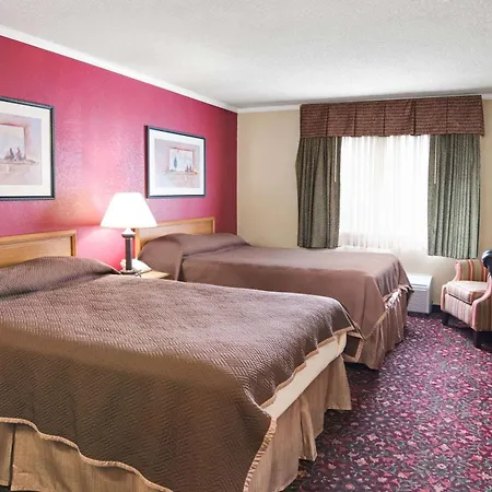 Travelodge By Wyndham Beckley-3