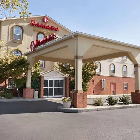 Ramada By Wyndham Elizabethtown-3
