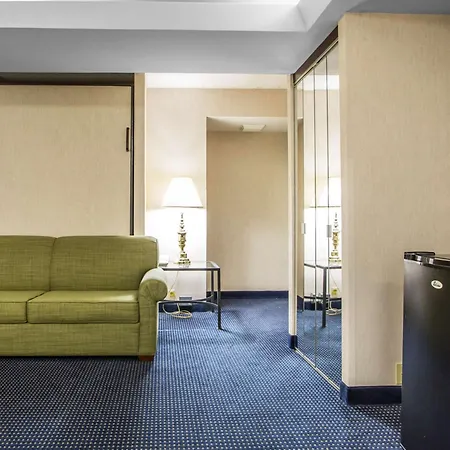 Quality Inn Schaumburg - Chicago Near The Mall-2