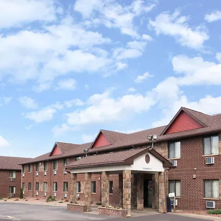 Baymont By Wyndham Eau Claire Wi-2