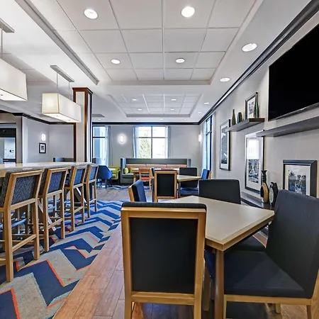 Hampton Inn Farmington-3