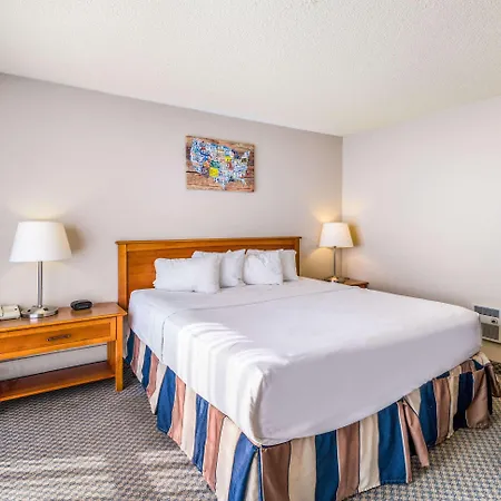 Riverside Hotel & Conference Center-2