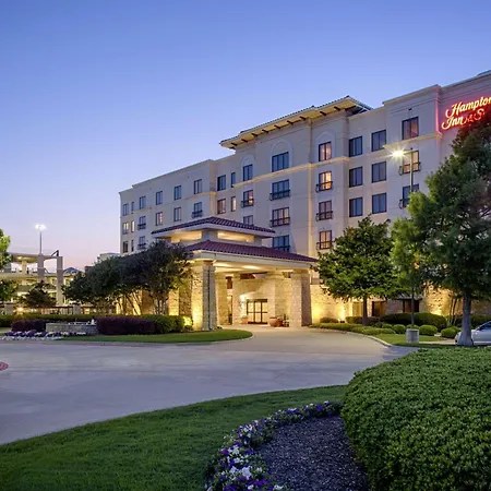 Hampton Inn & Suites Legacy Park-Frisco-3