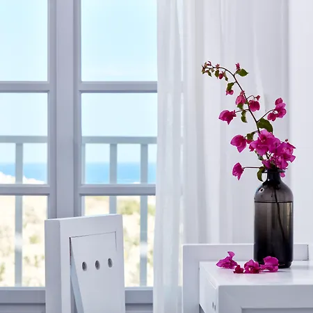 Mr And Mrs White Paros-3